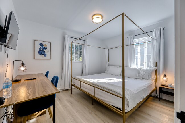 Building Photo - 1212 S 7th St