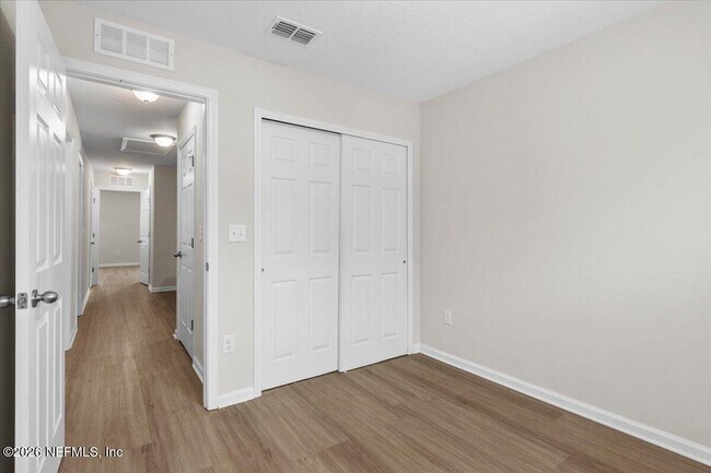 Building Photo - 8206 Halls Hammock Ct