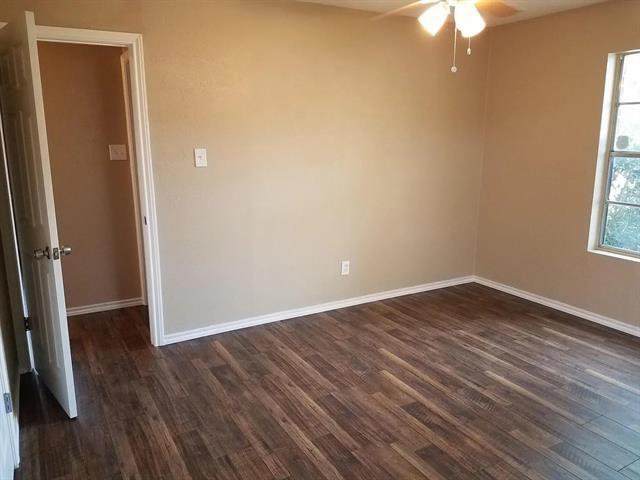 Building Photo - 100 Lochness Ln