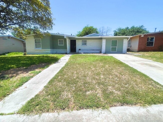 Building Photo - 178 Fennel Dr