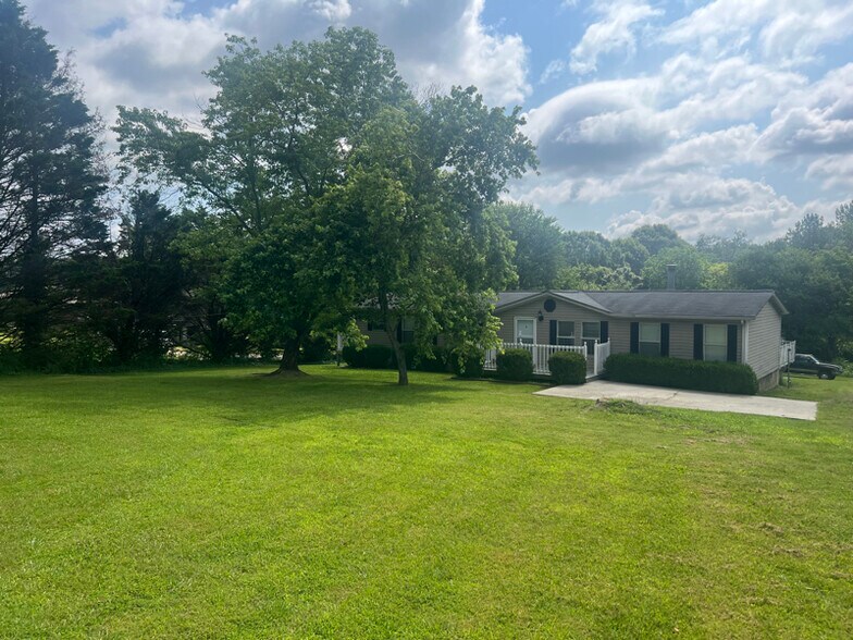Primary Photo - 725 Bandy Rd