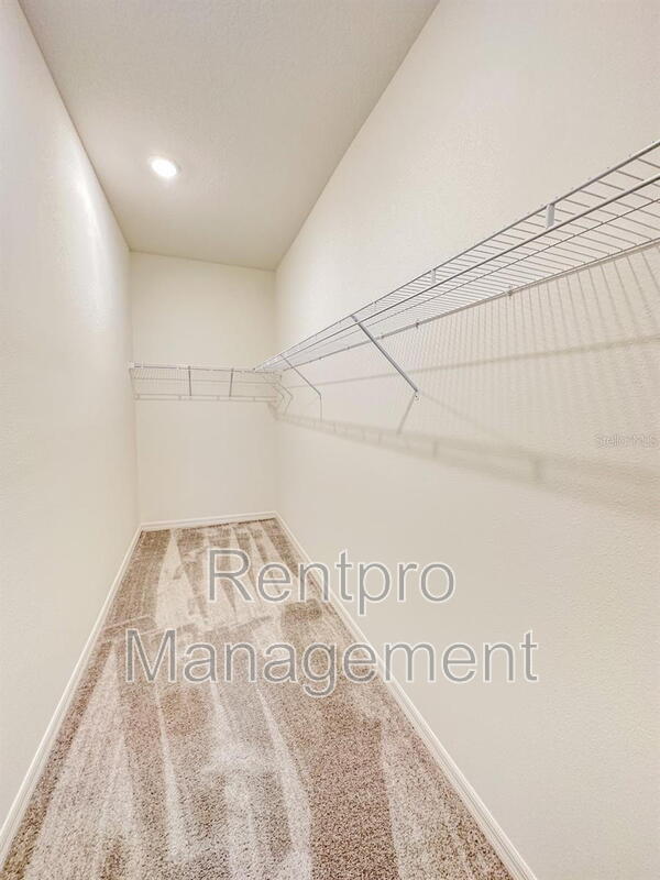 Building Photo - 9409 Baraboo Way