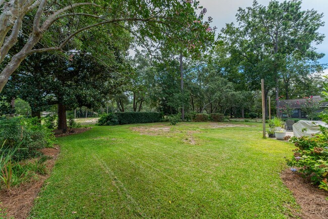 Building Photo - FIVE Bedroom Home in Bluewater Bay