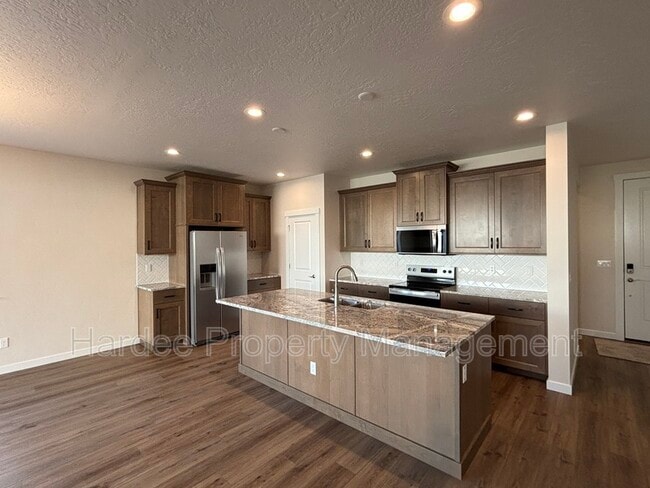 Building Photo - 1878 W Blue Lightning St