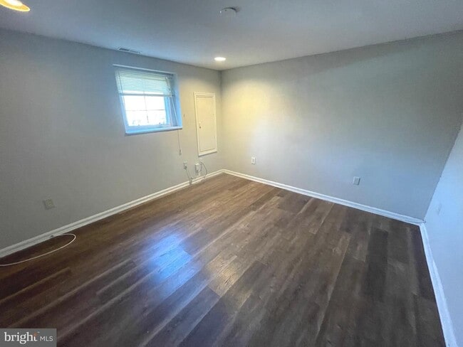 Building Photo - 9817 Rainleaf Ct