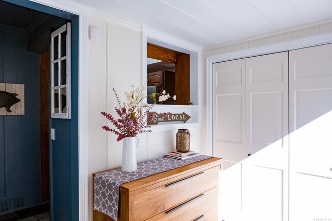 Building Photo - 188 Godfrey Rd E