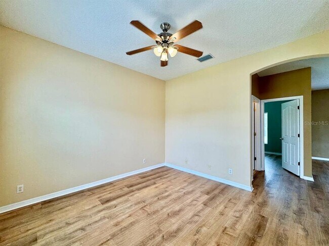 Building Photo - 884 Addison Dr NE