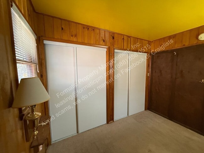 Building Photo - 42460 Fox Farm Rd