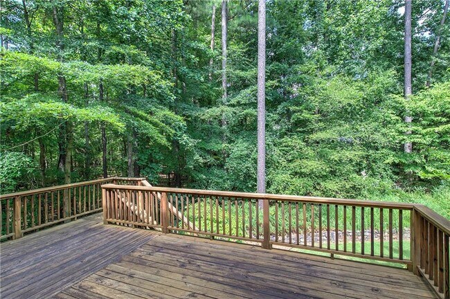Building Photo - 2320 Starr Lake Dr NW