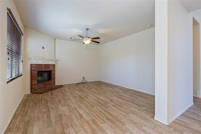Building Photo - 12021 Pecangate Way