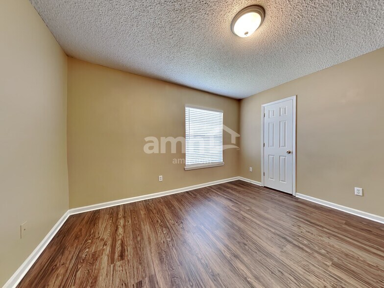 Building Photo - 7295 US Open Blvd