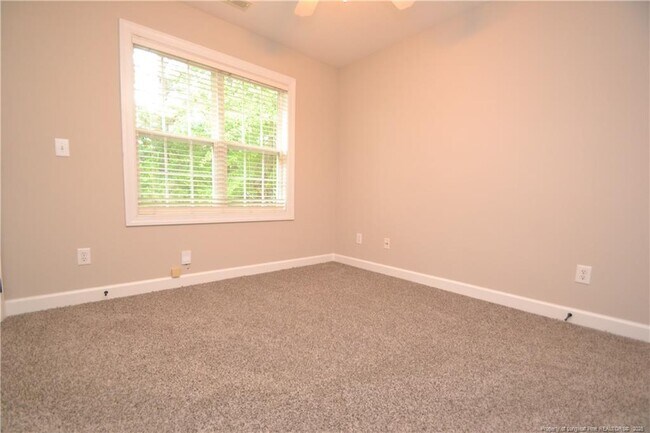 Building Photo - 1507 Poets Glade Dr