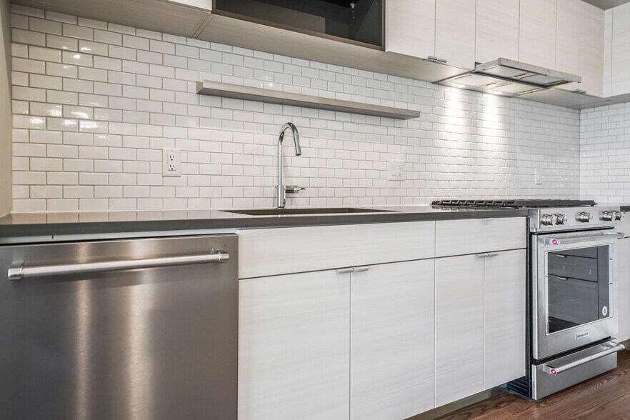 Building Photo - 506 Diamondback Dr