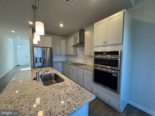 Building Photo - 51 Trout Lily Dr