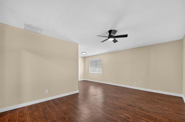 Building Photo - 2816 Pinehurst Dr