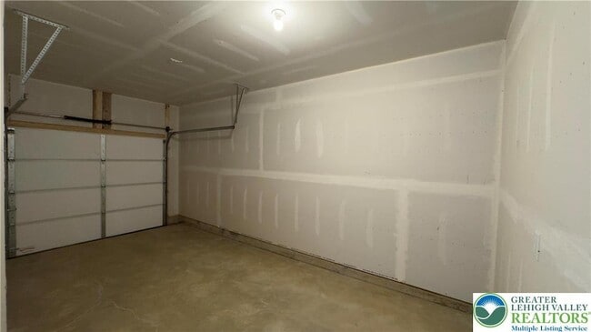 Building Photo - 1273 Martin Rd
