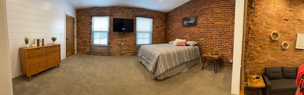 Bedroom and closet - 106 W Michigan Ave
