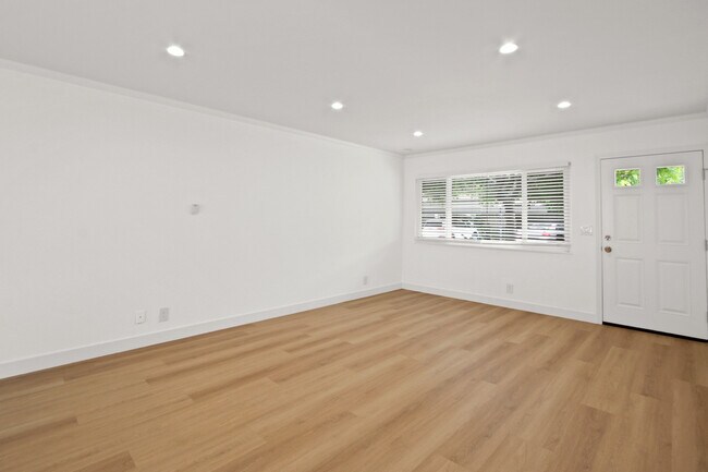 Living Area - 1565 Santa Ana Ave
