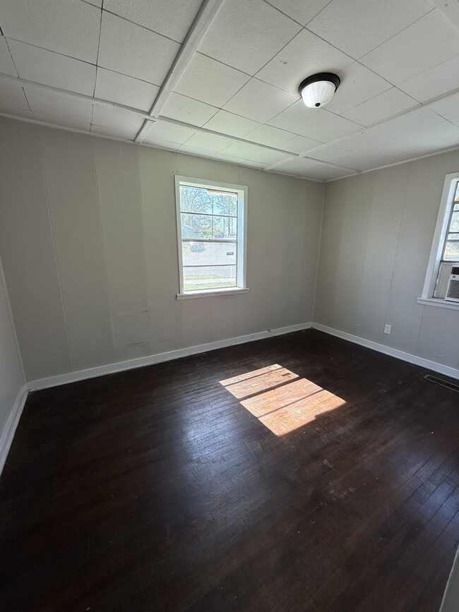 Building Photo - 1808 Jefferson Ave SW