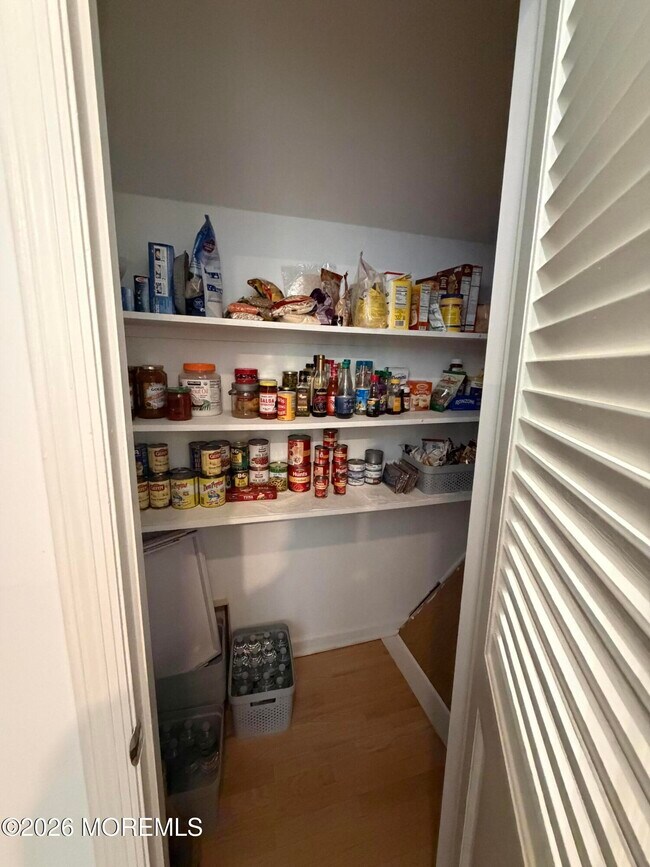 Building Photo - 534 Apple Dr