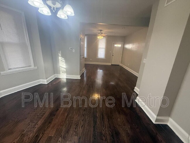 Building Photo - 5205 Craig Ave