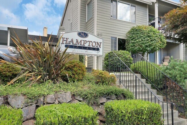 Building Photo - Lovely 2 Bedroom Condo in Hampton Village ...