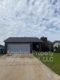 Building Photo - 6318 S Newport Ave