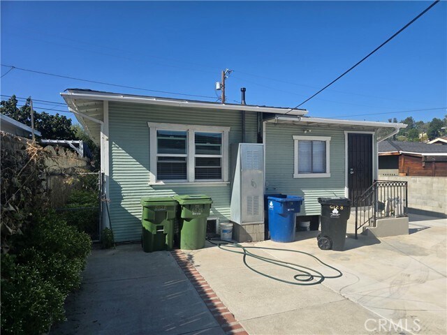 Building Photo - 6126 Springvale Dr