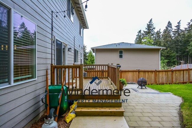 Building Photo - 3 Bed 3 Bath Home in Admirals Cove