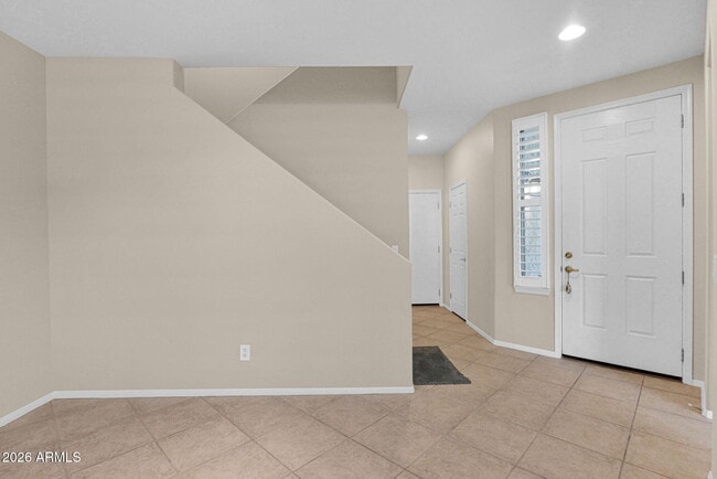 Building Photo - 1024 E Frye Rd