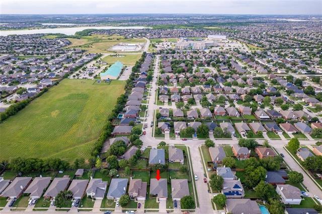 Building Photo - 1637 Thornhill Ln