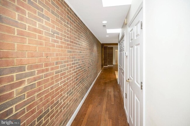 Building Photo - 130 Spring Wood Dr