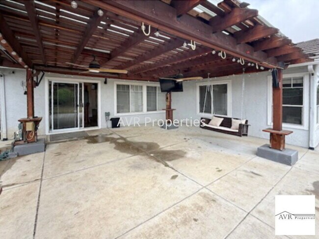 Building Photo - Beautiful Livermore home with luxury gazeb...