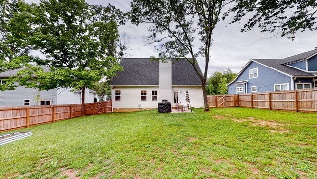 Building Photo - 7146 Pepper Tree Cir