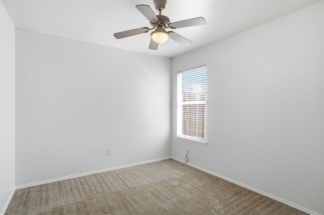 Building Photo - 5517 Timber Ridge Ct