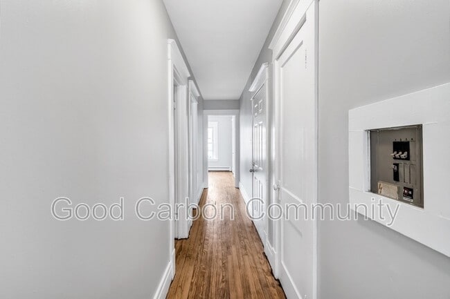 Building Photo - 1209 Hertel Ave