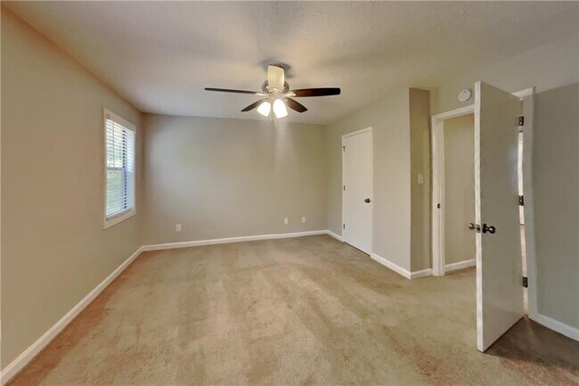 Building Photo - 4730 Spring Gate Dr