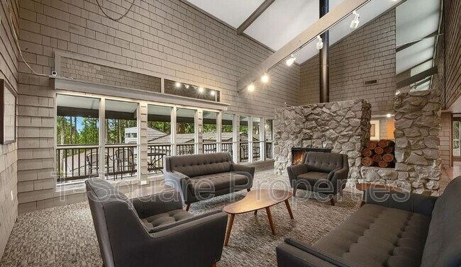 Building Photo - 6779 138th Ave NE