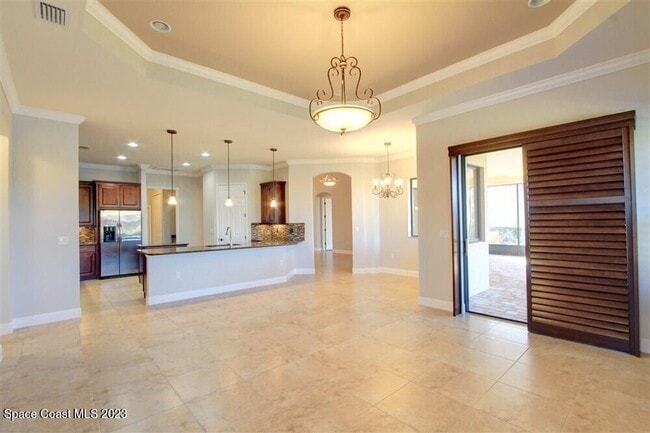 Building Photo - 3381 Thurloe Dr