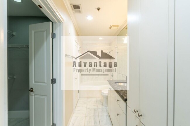 Building Photo - 2277/2255 Peachtree Rd NE