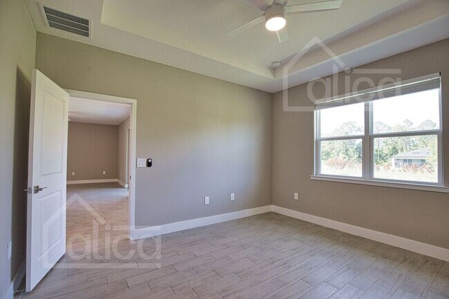 Building Photo - 3957 Constitution Dr