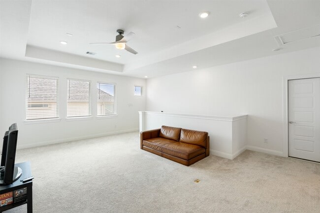 Building Photo - 10807 Cloaked Wing Ct