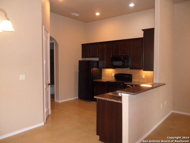 Building Photo - 210 Stone Gate Dr