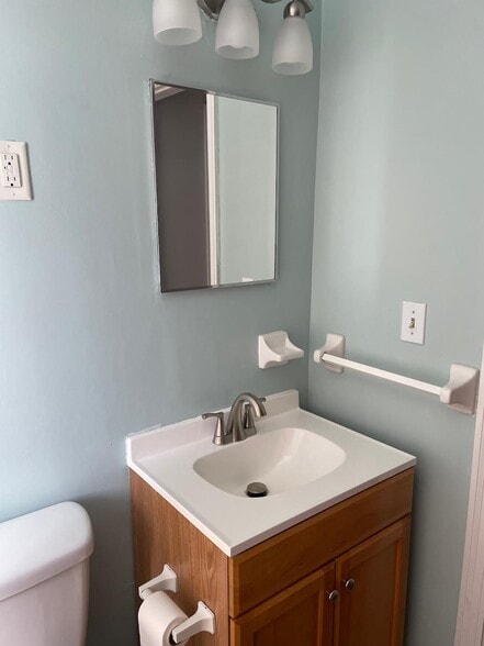 Bathroom - 814 Ellison Ave