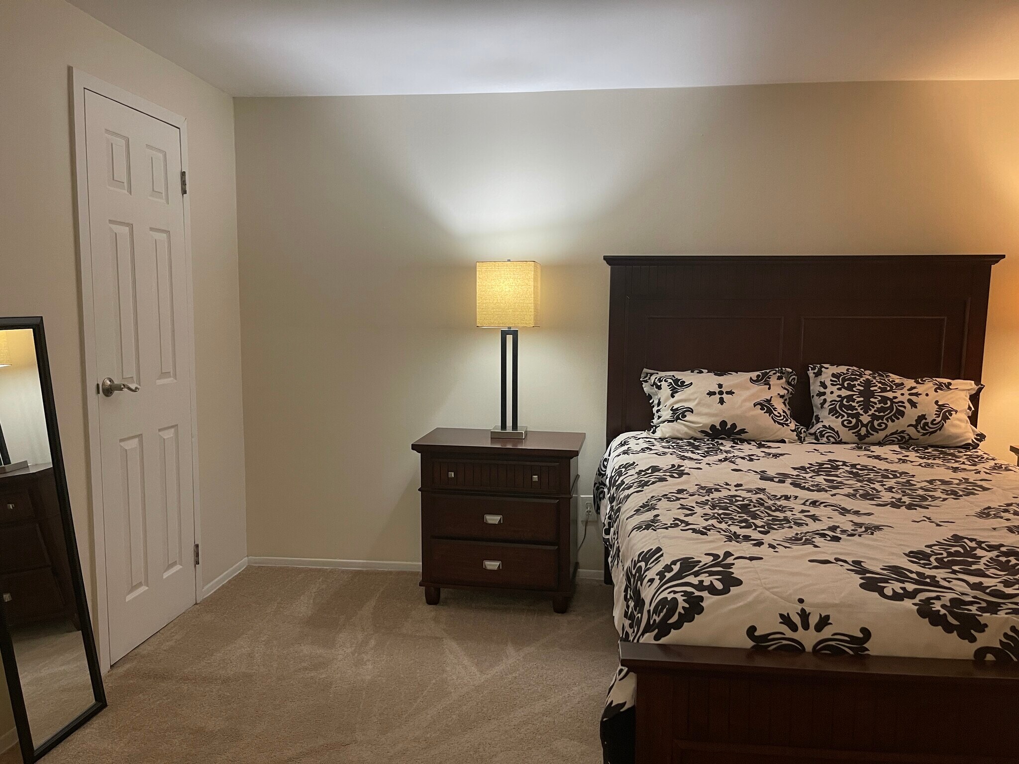 Bedroom #1 / 2nd Floor - 158 Cambridge Dr