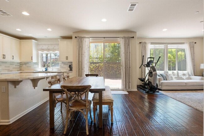 Building Photo - 7098 Sitio Corazon