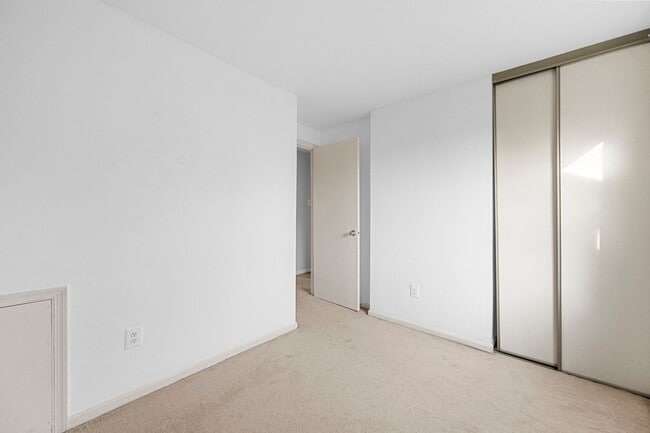 Building Photo - 9071 Loreleigh Way