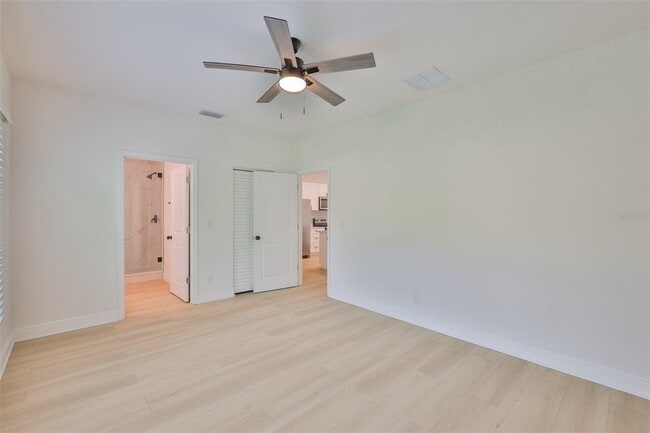 Building Photo - 829 18th St S