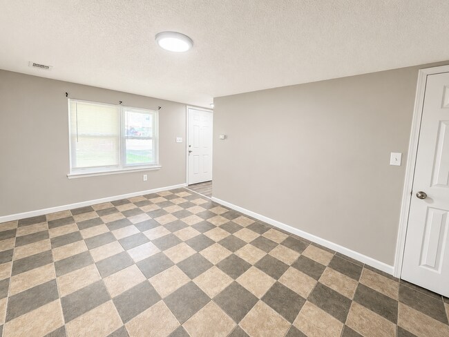 Building Photo - 339 N Kendall Dr