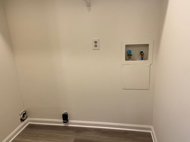 Building Photo - 1310 Morris St